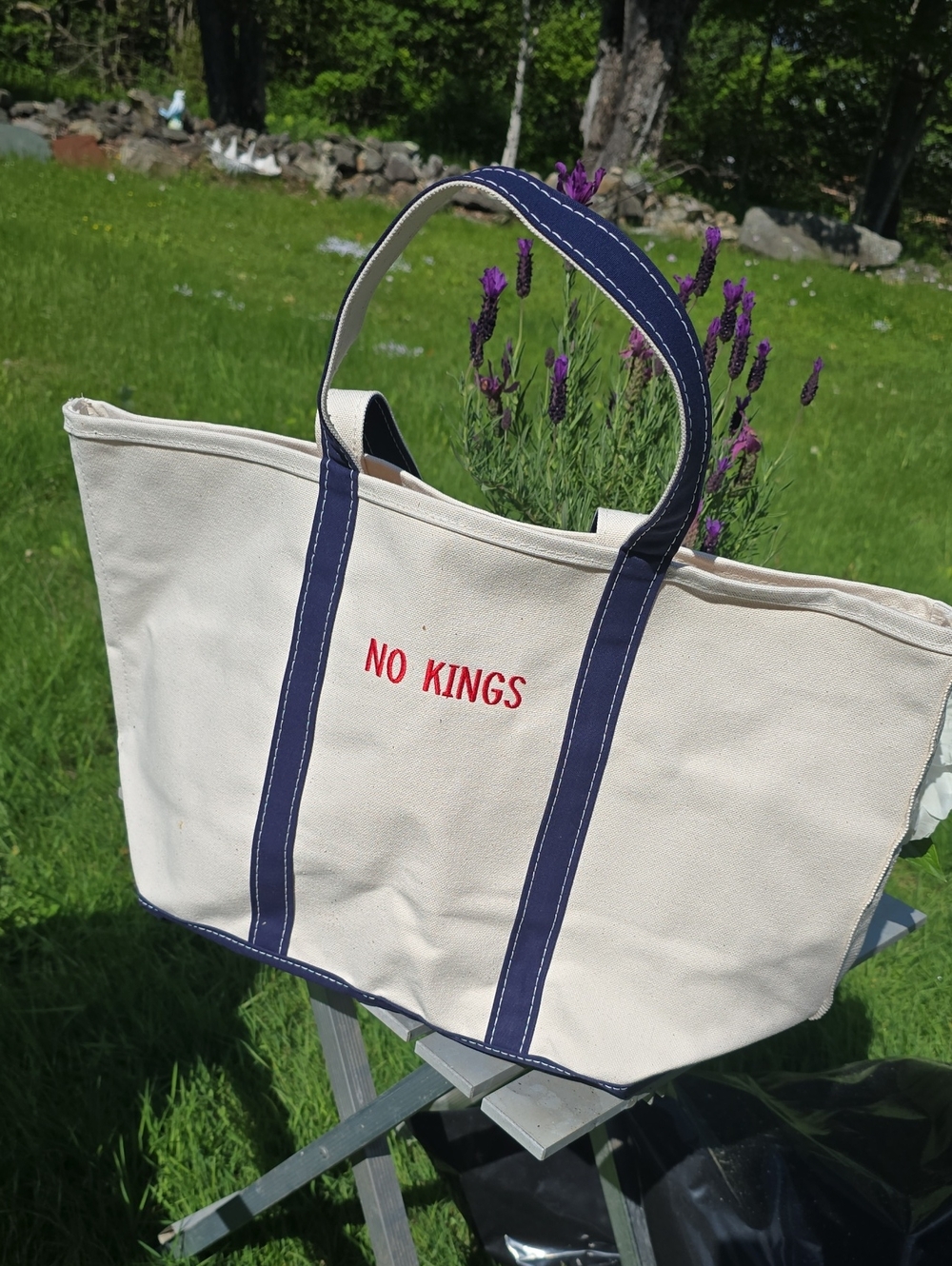 L.L. Bean Custom NO KINGS Cream Canvas Boat Tote Beach Bag with Navy Trim NWT - Picture 3 of 6